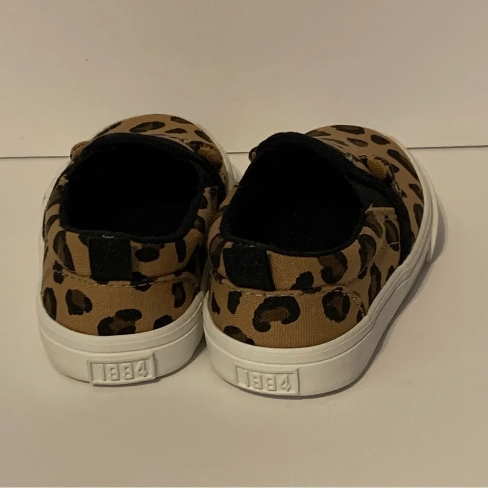 NWOT. OLD NAVY Leopard Print Shoes